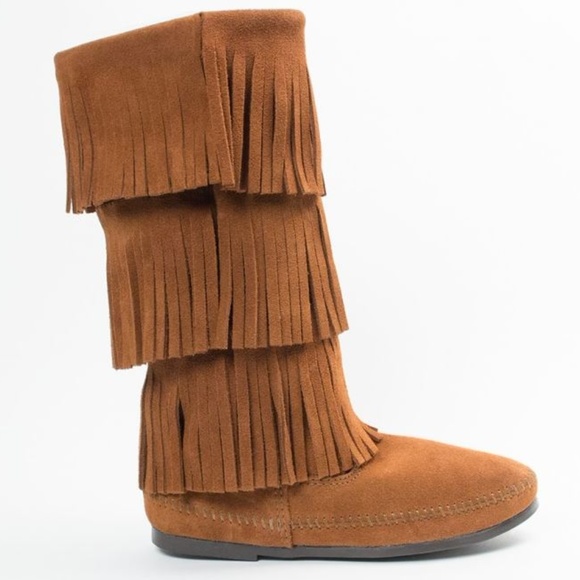 Minnetonka 3 Layer Fringe Boot - Women's - Picture 5 of 6